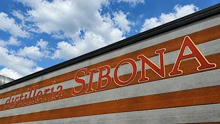 Distilleria Sibona: Tra alambicchi, botti e antiche alchimie