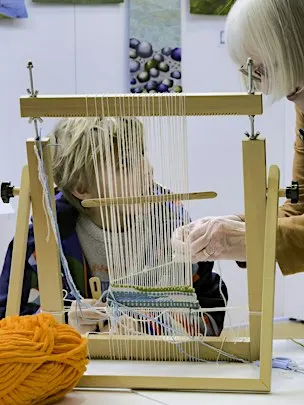 Weave the view - tapestry weaving (28 November)