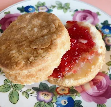 Bodacious Biscuits : Two Ways!