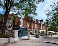 Ghost hunt at The Cromwell