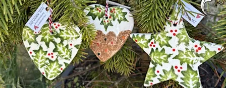 Paint Your Own Christmas Decorations | Paentiwch Eich Addurniadau Nadolig