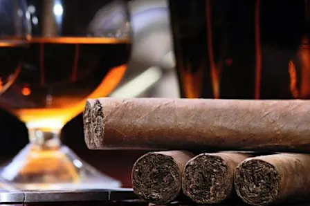 Rolling on the River - A cigar rolling event