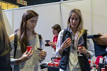 MARIDAJES Cafés y Vinos (copa y pocillo de REGALO). ESPACIO VOLF en EBC