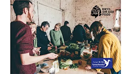 Gwirfoddoli yn Bremenda Isaf/Volunteering at Bremenda Isaf
