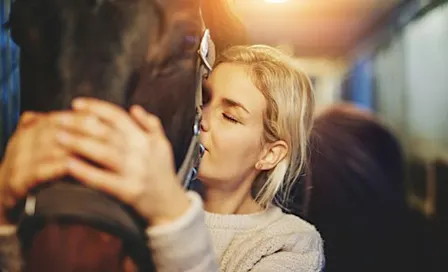 "Howl at the Moon" A Womans Healing Through Horses Experience