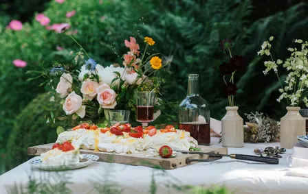 POP UP: Girls Day In The Garden