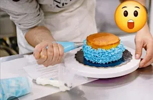Beginner Cake Decorating at Little Sista's Sweets