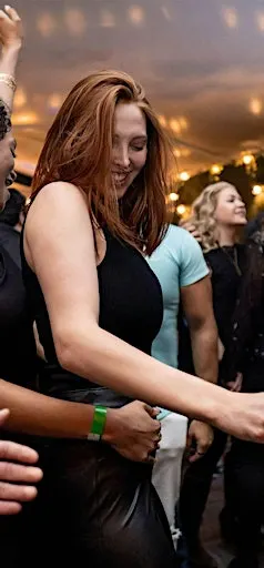 Salsa & Bachata: Tanzen für mehr Selbstbewusstsein und Wohlbefinden