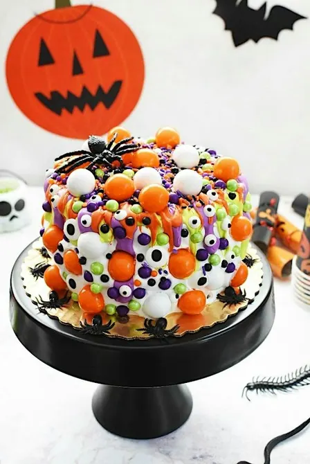Spooky Cake Decorating Class