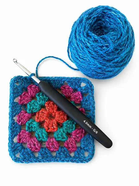CROCHET A GRANNY SQUARE - beginners/intermediates class
