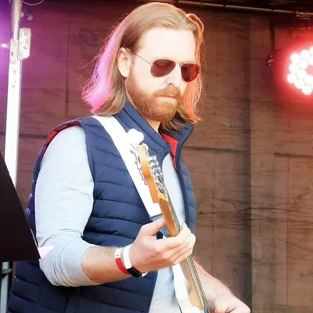 Free Live music with Chris Weidensaul at The Vineyard at Hershey