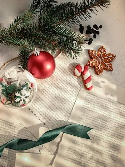 Adult Christmas craft - Upcycled book Christmas Tree
