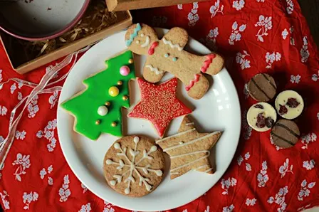 Christmas biscuit decorating