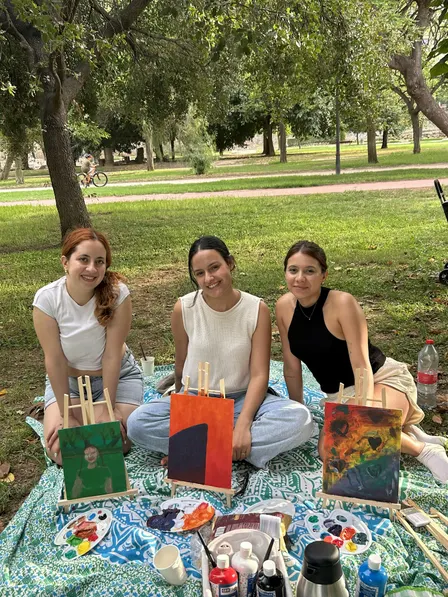 Art Club Valencia: Taller de Pintura Expresivo y Meditación para Mujeres