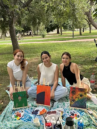 Art Club Valencia: Taller de Pintura Expresivo y Meditación para Mujeres