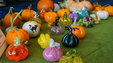 Glassblowing: Pumpkins