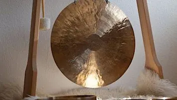 Friday evening gong & sound bath.Lewes
