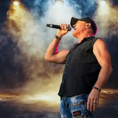 SHANNON NOLL The Road In Front Of Me Tour With Special Guests