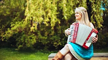 Live Music - Katie Grace Harris