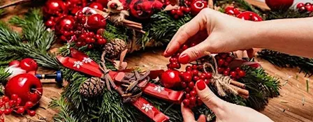 Christmas Wreath Making Experience in Arundel