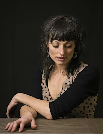 de Avonden: Lara Taveirne