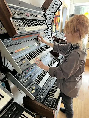 Hands-On Synthesizers II: Modulation, Motion & Texture