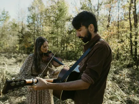 Joelton Hardware presents Mo Pitney featuring Emily Pitney
