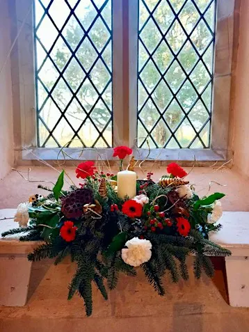 Chistmas candle arrangement
