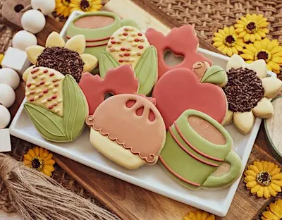 Fall Faves Beginner Cookie Decorating Class at Papamigos