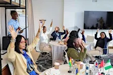 COMMAND THE ROOM: Presence, Influence & the Art of Memorable Communication