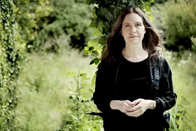 WISCONSIN SINGER/SONGWRITER SERIES presents SARAH MCQUAID in concert