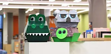 School Holidays: Hamburger Box Craft at Wollongong Library (Ages 5+)