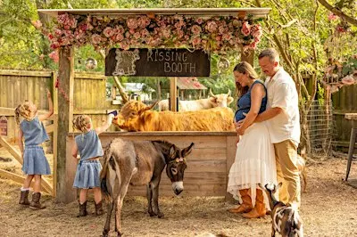 Farm Photo Sessions for Fall & Christmas