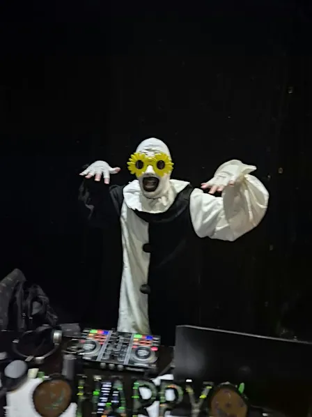 HALLOWEEN MASSAOKE & DISCO