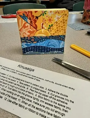 kinusaiga art: Painting with fabric to create a unique picture.