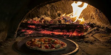 Horno experience, how to fire the horno, how to bake a pizza
