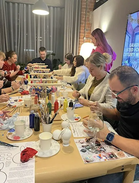 Bauble painting workshop
