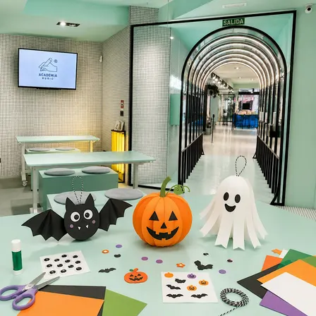 Taller manualidades gratuito. El Laboratorio de Halloween RUBIO
