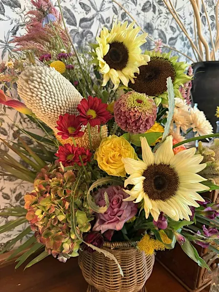 Spooky Floral Arrangement Workshop