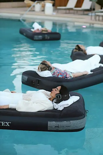 Floating Sound Bath with Kanekshun