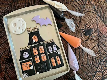 Haunted Victorian -Cookie Decorating Class