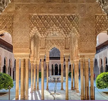 Beauty: The Splendor of Truth within the Islamic Art Tradition