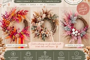 A VERY MADE CHRISTMAS: Modern Wreath Edition