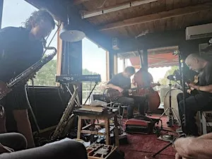 Bezhanijah Trio