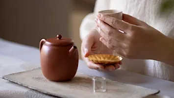 Mid-Autumn Tea Ceremony: Mooncakes & Live Erhu Music