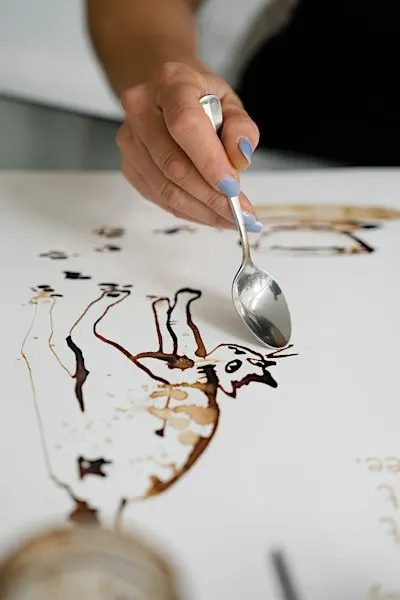 ZEICHNEN MIT KAFFEE - ein Workshop mit Künstlerin Viola Winokan | Berlin
