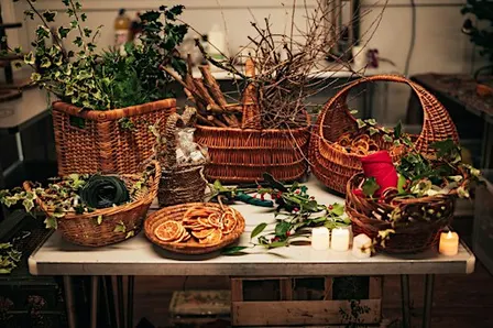 2 for £60 Christmas wreath-making workshop with free prosecco & cake!