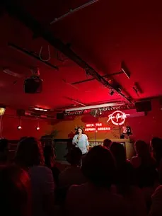 Dam Qui Rit Comedy Club - French Open-Mic #2