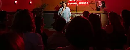 Dam Qui Rit Comedy Club - French Open-Mic #2