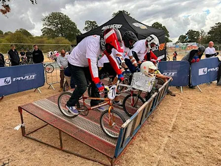 IKONIX Old Skool BMX Race